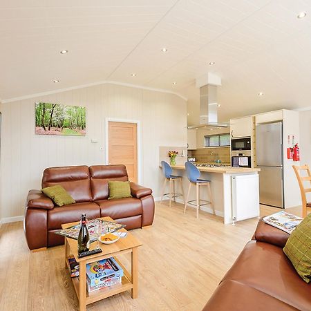 Wareham Forest Lodge Retreat Lytchett Minster Exterior foto